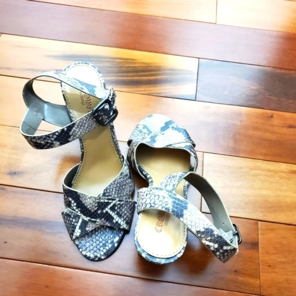 Crown Vintage snake skin Black And White Chunky sandals Size 7.5 - Picture 11 of 11
